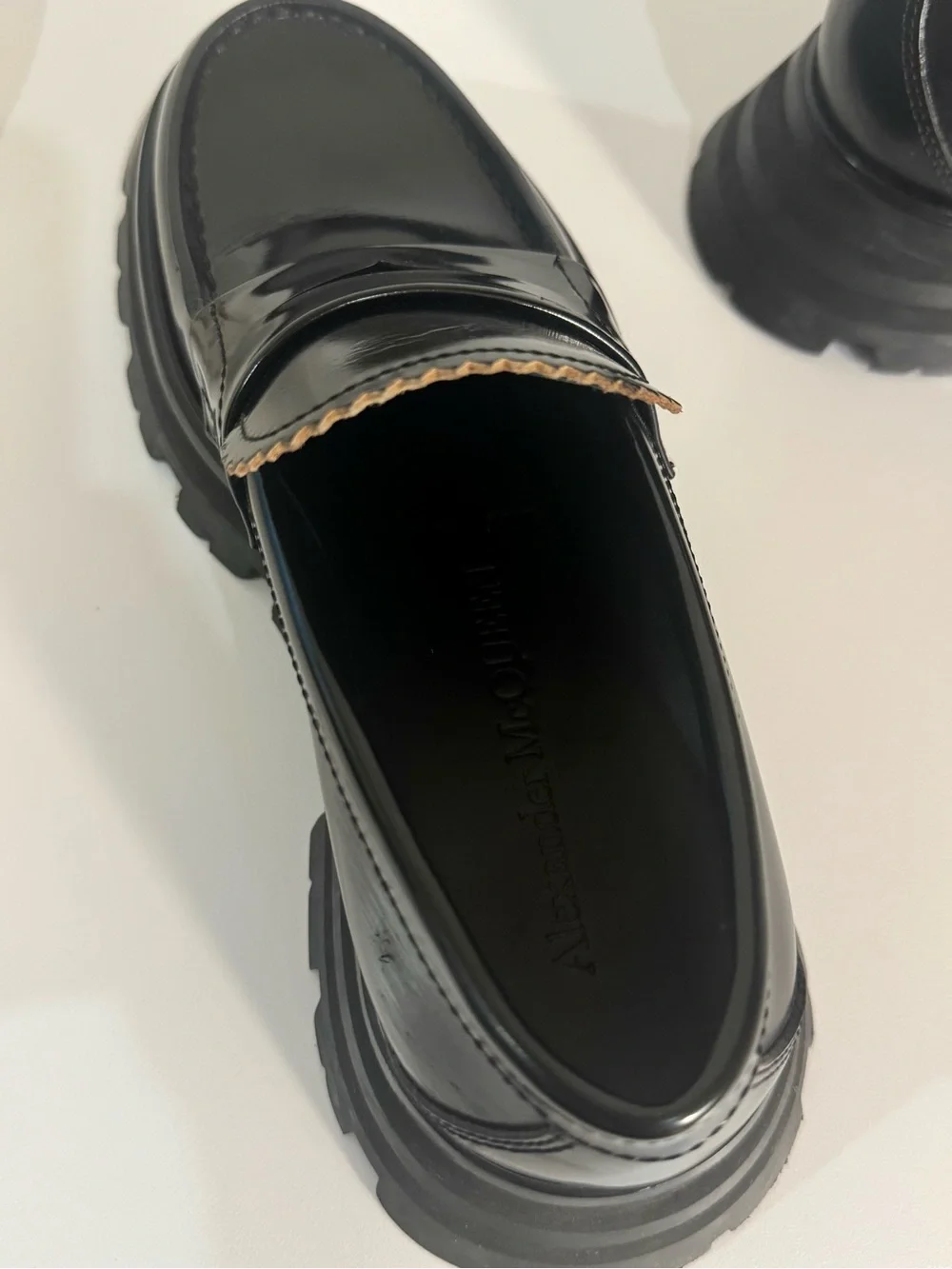 Alexander McQueen Black Leather Wander Loafers